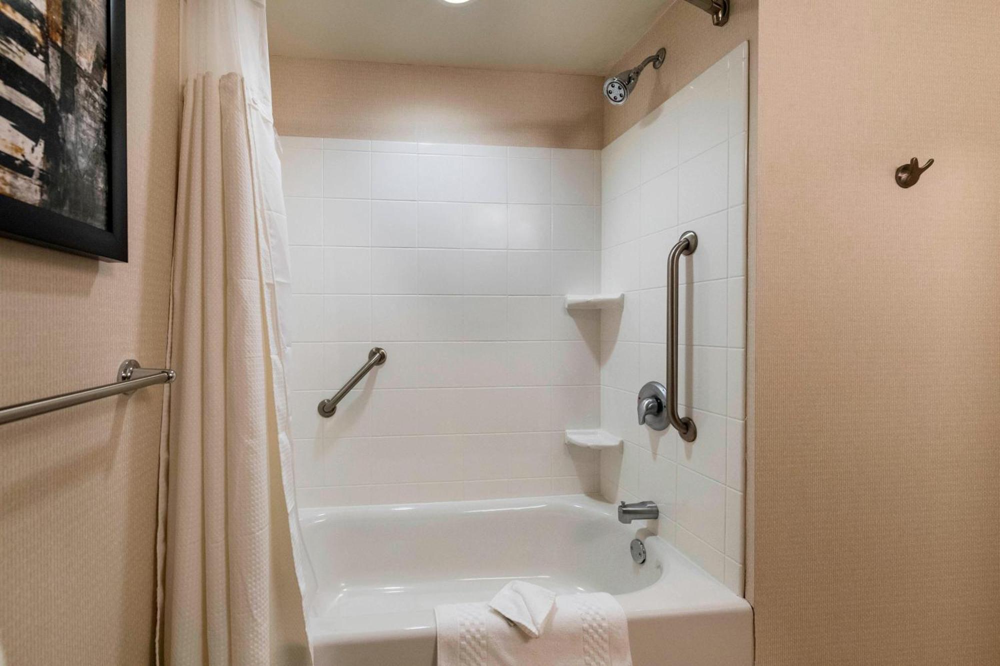 Courtyard By Marriott Atlanta Buford Mall Of Georgia Kültér fotó